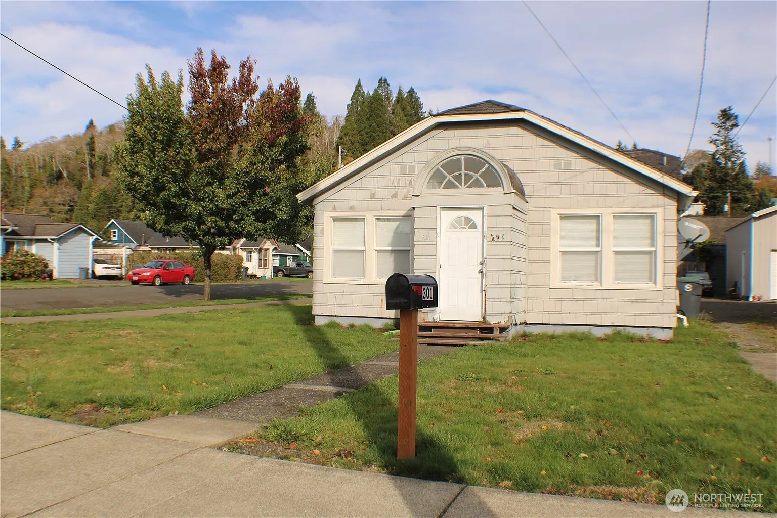 301 Eklund Avenue photo 1