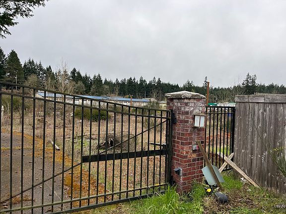 4th image of 3324 232nd St E