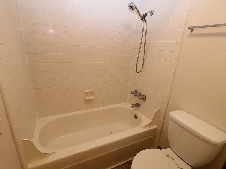 4840 Pennsylvania Ave SE — Photo 8