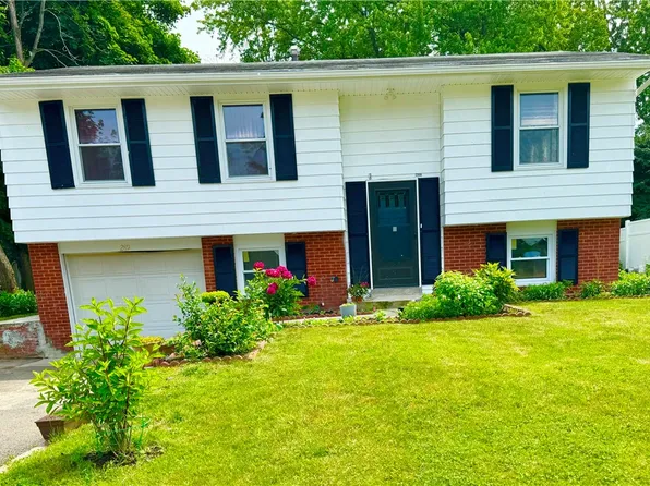289 Alfonso Dr, Rochester, NY 14626