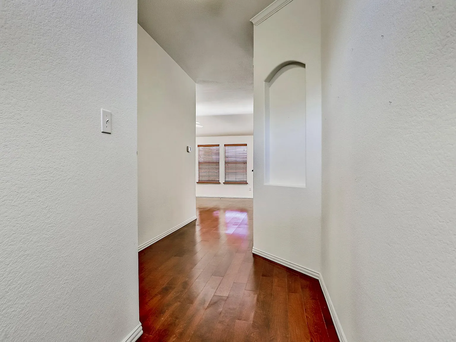 3 bed, 1457 sqft, $2,300 — Photo 4