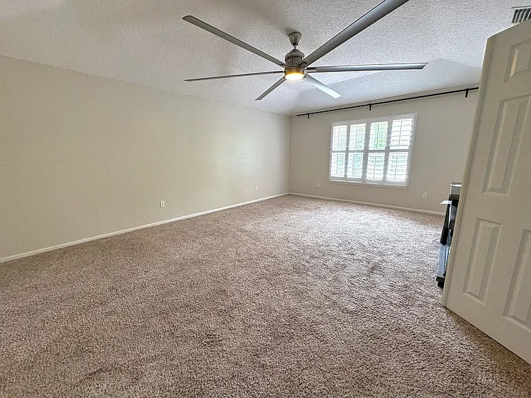 11288 Panther Creek Pkwy — Photo 15