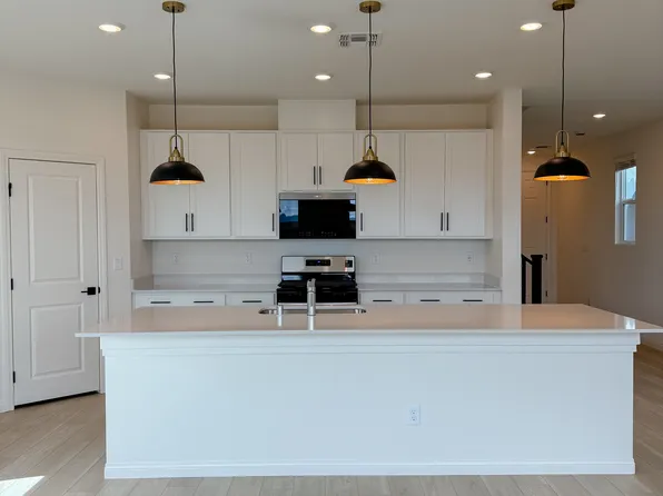 7061 Cottage Vista Ave, Las Vegas, NV 89113