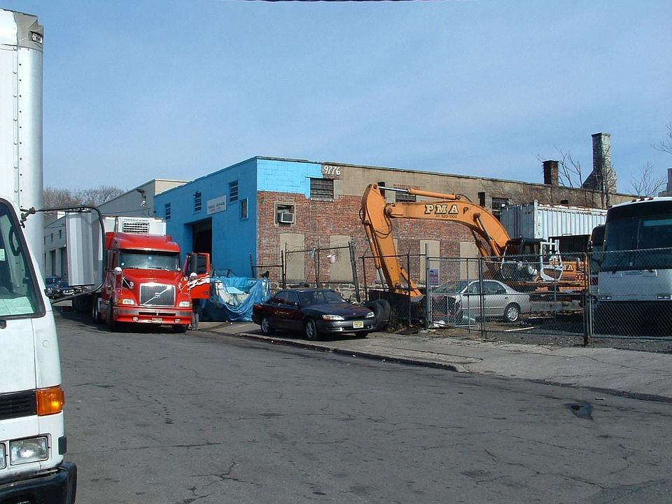 1st image of 32 State St
