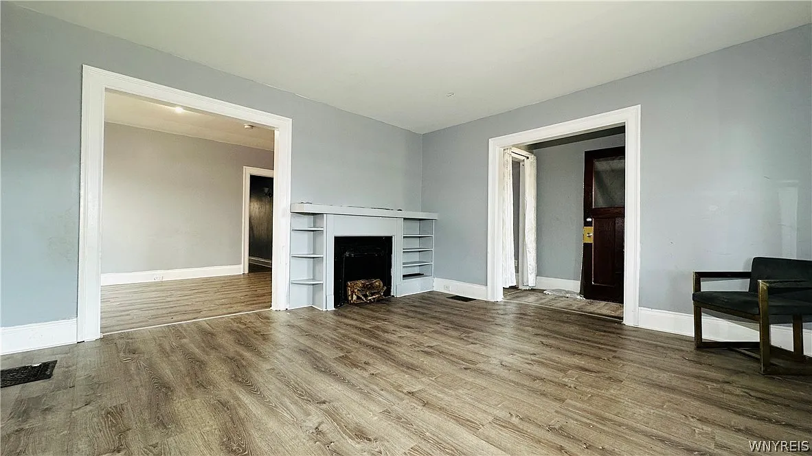 3 bed, 1.0 bath, 2648 sqft, $1,000 — Photo 4