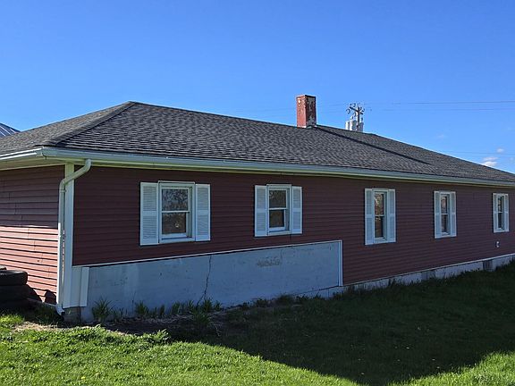 3rd image of 457 Main Street