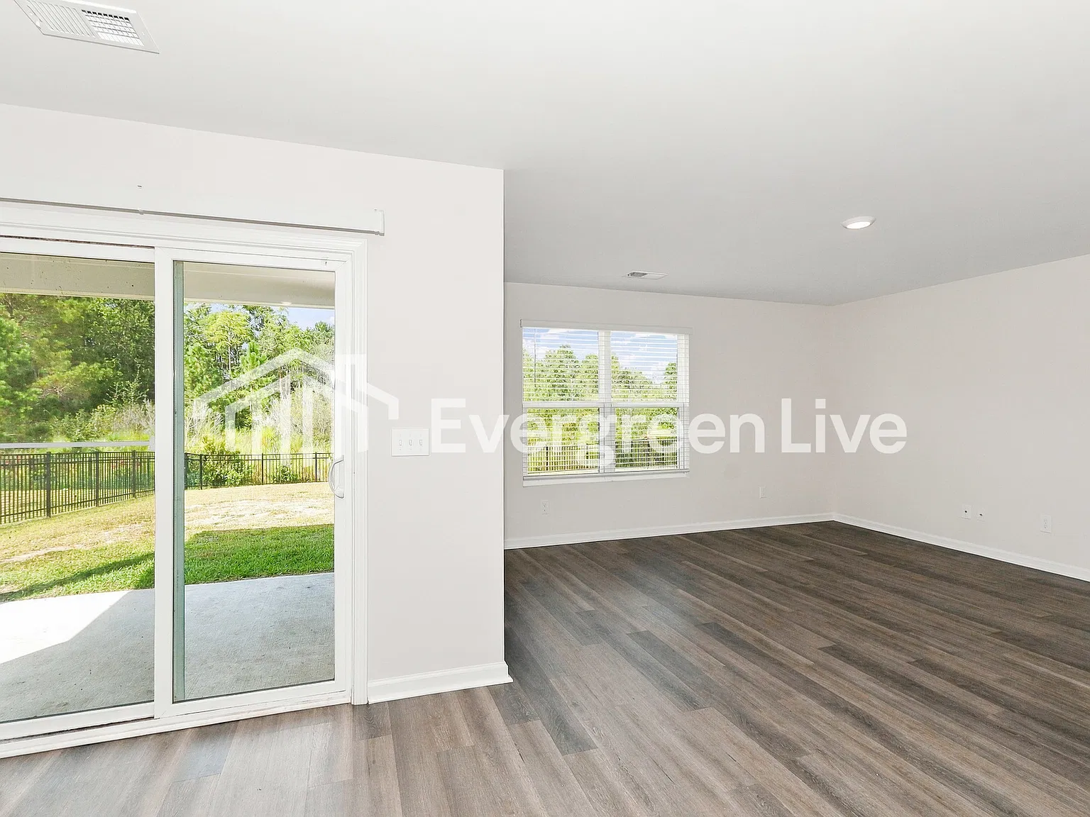 4 bed, 2.0 bath, 1774 sqft, $2,145 — Photo 3