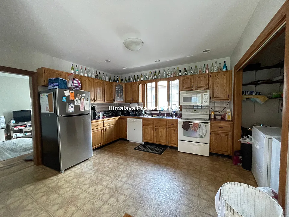 36 Sunset Rd #2