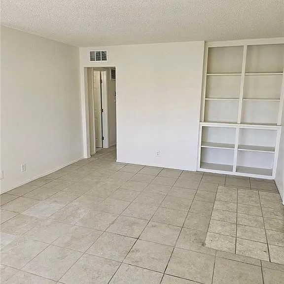 1401 N F St #3 — Photo 3