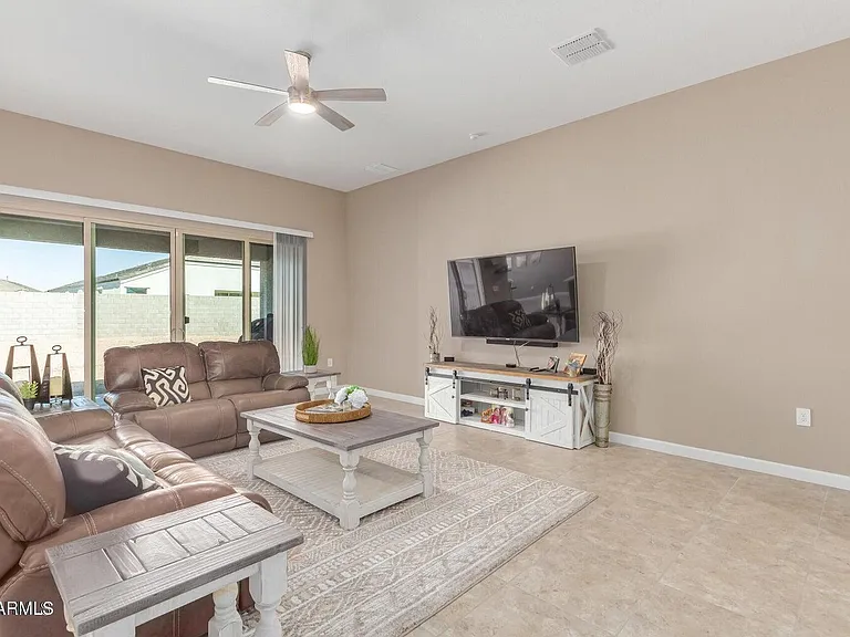 30916 W Verde Ln — Photo 6