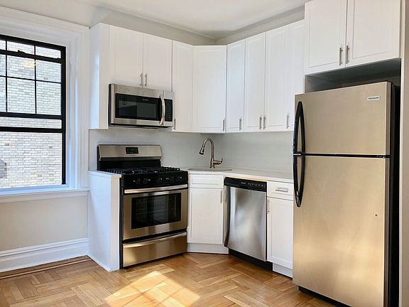 4th image of 825 W 187th St APT 5L