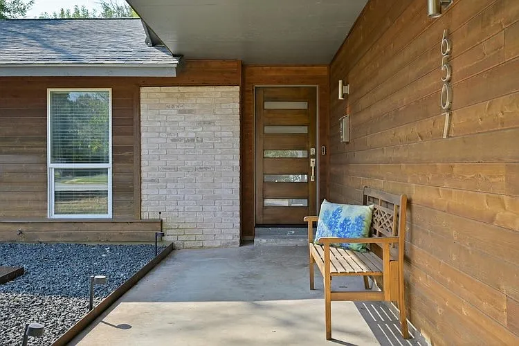6507 Highpoint Cv — Photo 2