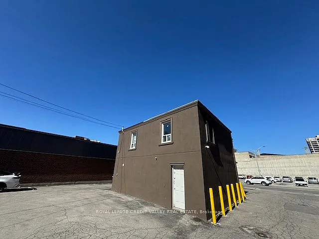 2 bed, $2,200 — Photo 3