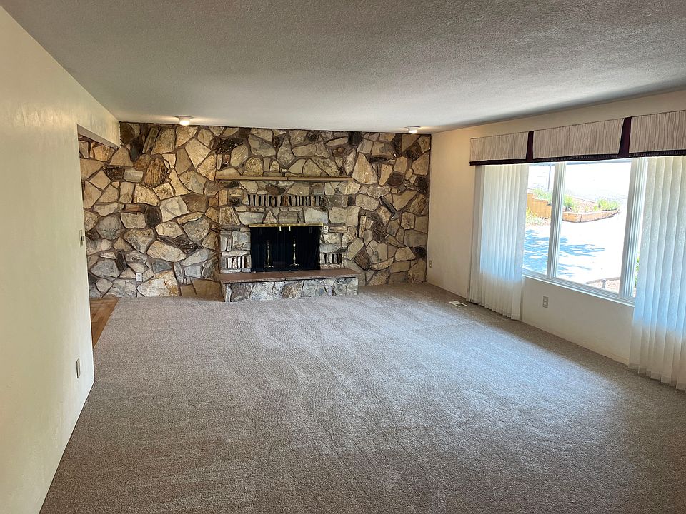 Living room with fireplace