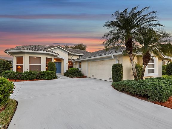 3rd image of 12793 Yacht Club Cir