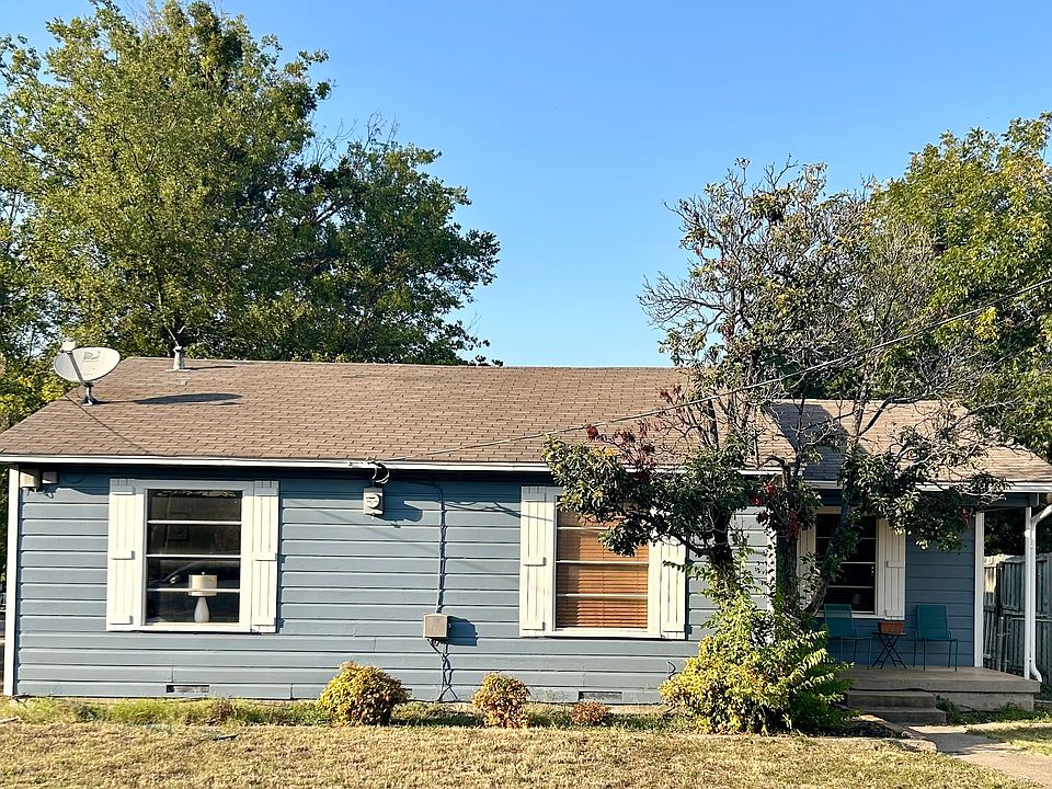 Cute bungalow in downtown McKinney