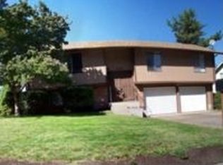 2104 NE Cranbrook Dr, Vancouver, WA 98664