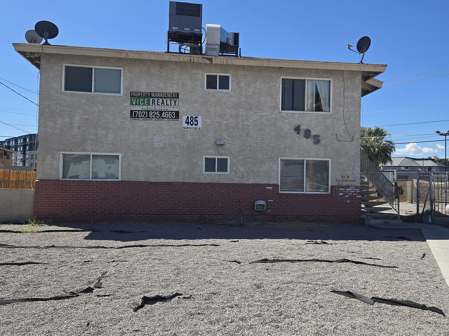 2 bed, 731 sqft, $1,000 — Photo 1