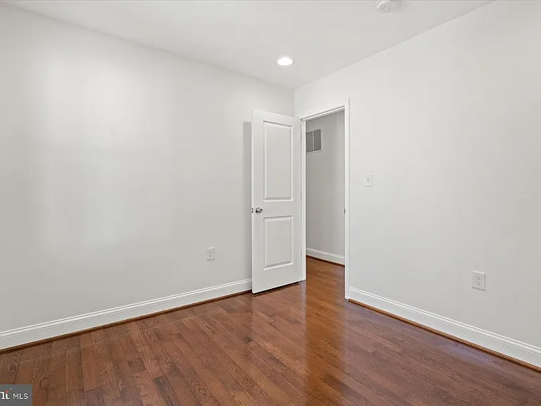 5342 Ames St NE — Photo 15
