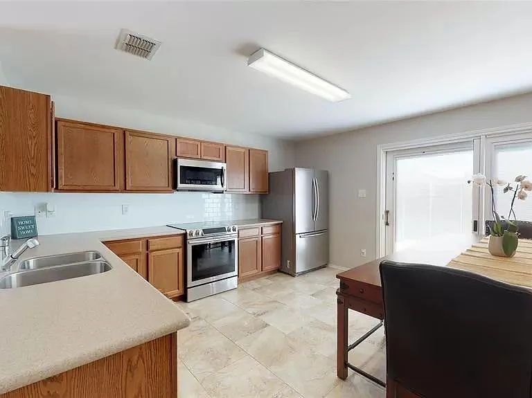 1308 Red River Ln — Photo 5