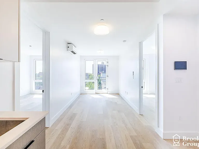 3308 Glenwood Rd #4 — Photo 4