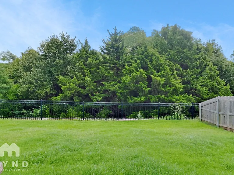 5400 Riverrun Ct — Photo 19