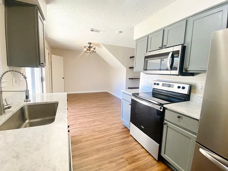 644 Timberline Dr — Photo 6