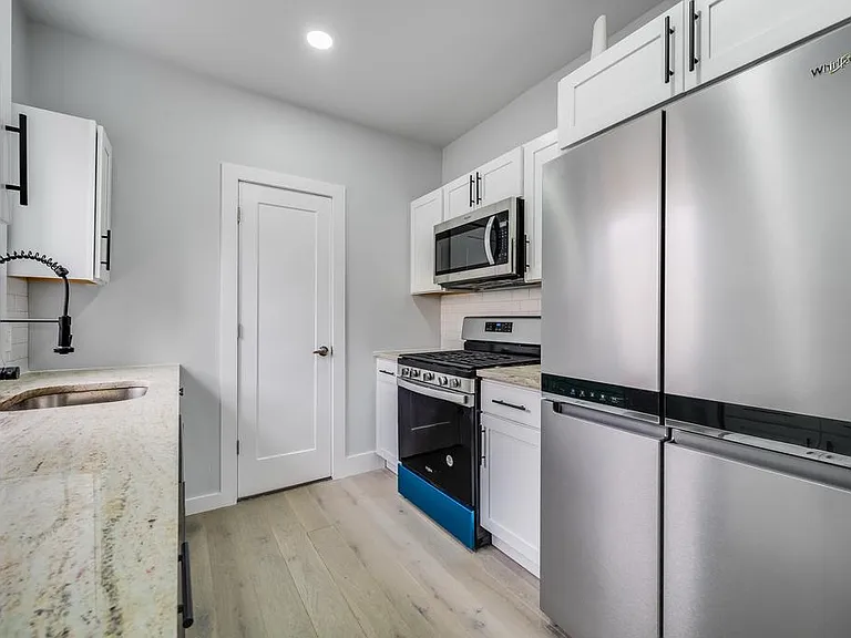 1903 N Taylor St — Photo 29