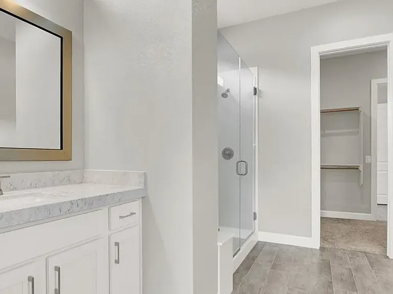 851 Klamath Springs St — Photo 5