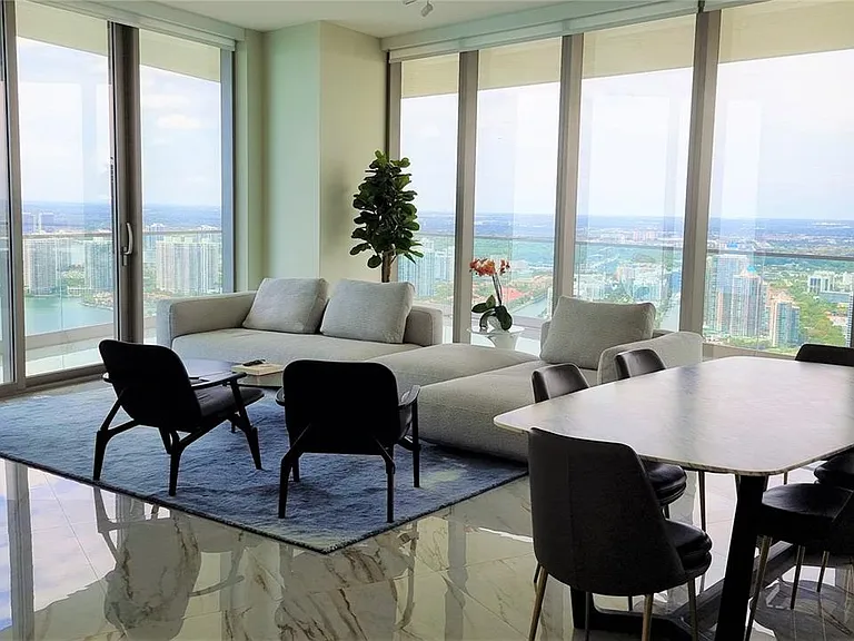 18975 Collins Ave #5105 — Photo 3