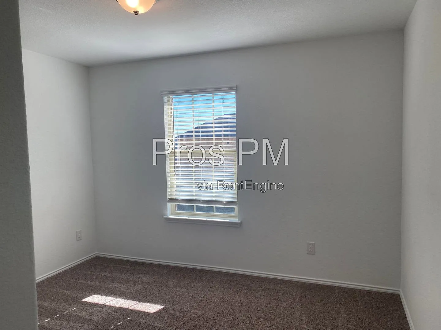 4 bed, 3.0 bath, 2184 sqft, $2,550 — Photo 4