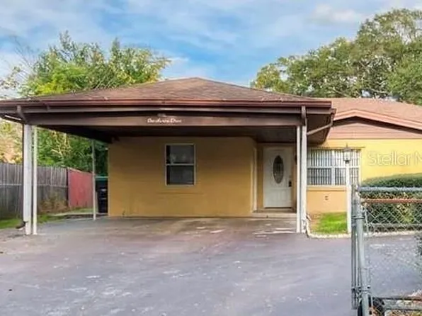 1 S Aurora Dr, Apopka, FL 32703
