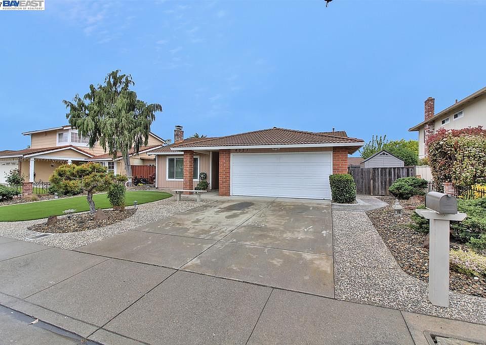 1st image of 4921 Colusa St
