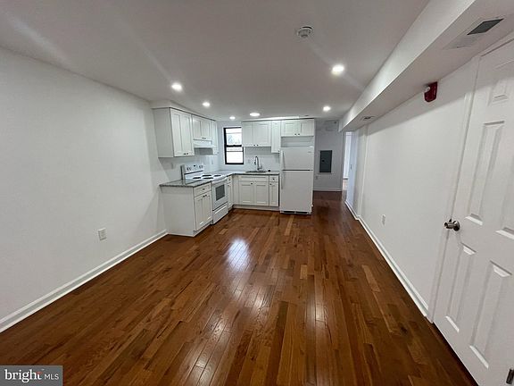 3rd image of 1246 S 31st St #C