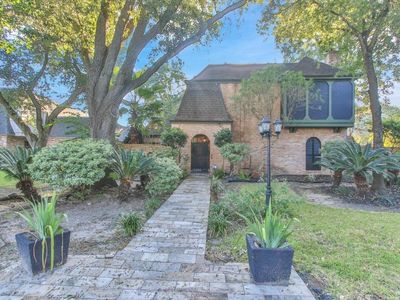 827 Daria Dr, Houston, TX, 77079