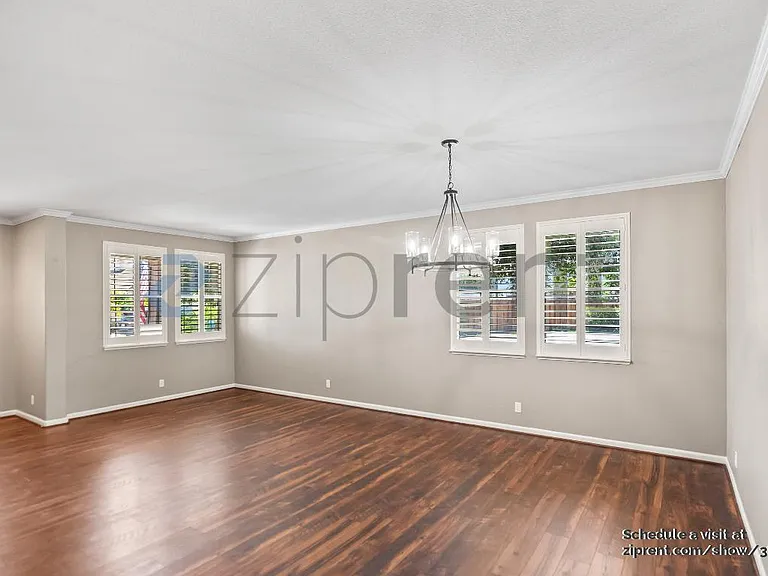 19 Lowell Ct — Photo 5