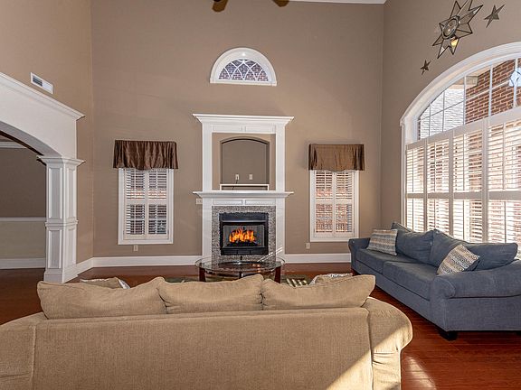 5th image of 269 Savannah Park Dr
