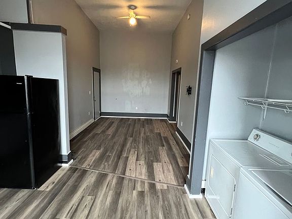 5th image of 317 N Clinton Ave #A