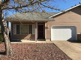 195 S 59th St, Springfield, OR 97478