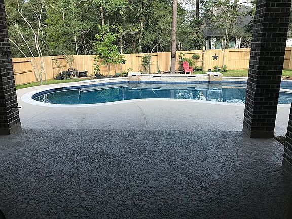 4th image of 207 Calm Savanna Ct