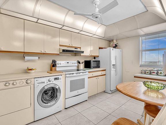 5th image of 1012 N Ocean Boulevard #1610