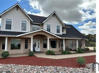 833 Alpine Blvd, Alpine, CA 91901