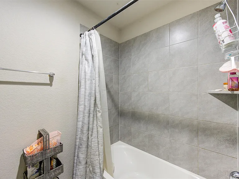 3306 Sumac Dr — Photo 35