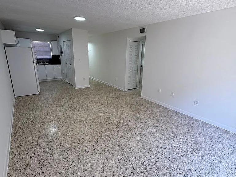 Gabriella Apartments — Photo 24