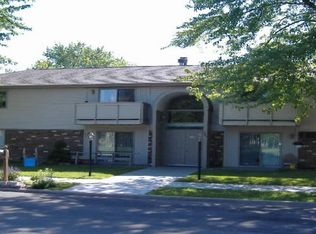 380 Villabrook Dr APT 1, Bourbonnais, IL 60914