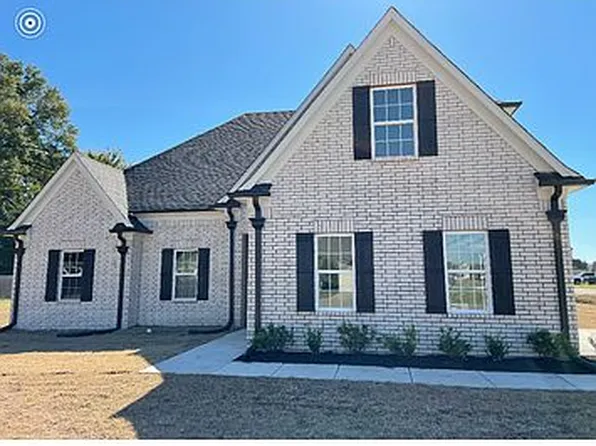 740 Pleasant Woods Dr, Marion, AR 72364