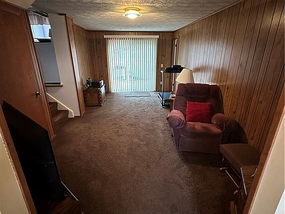 5th image of 19 Morningstar Dr