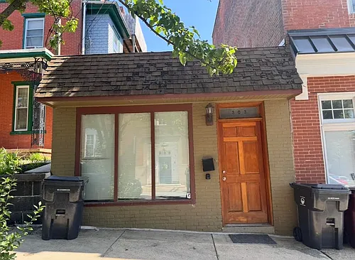 303 W 6th St Photo 1