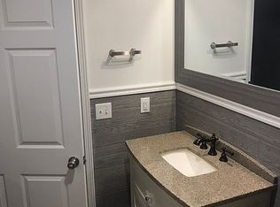 764 N Larkspur Ln, Fayetteville, AR 72704