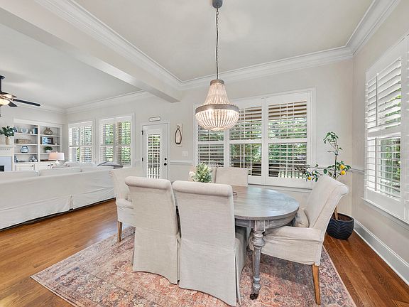 4th image of 415 Hanson Walk Ln